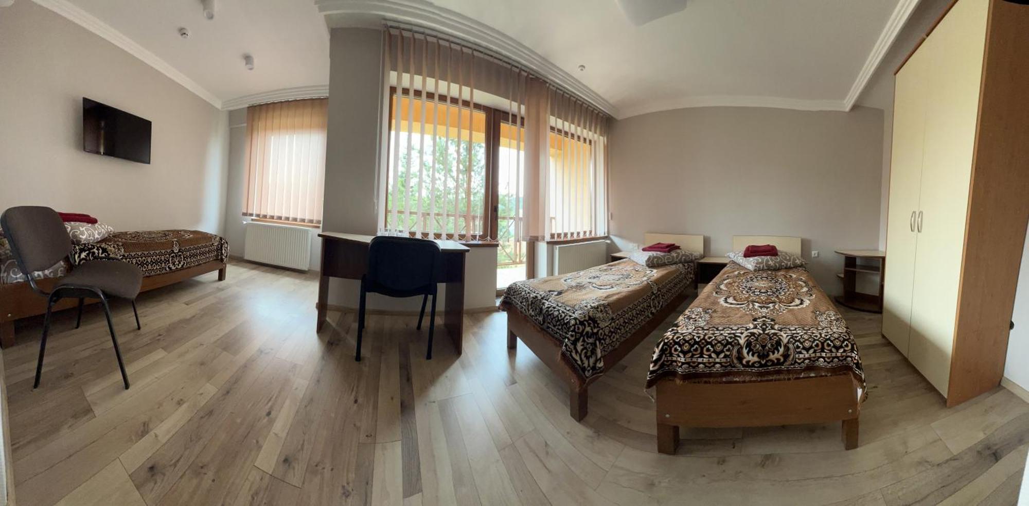 Hotel Intourist Mukacheve Ngoại thất bức ảnh
