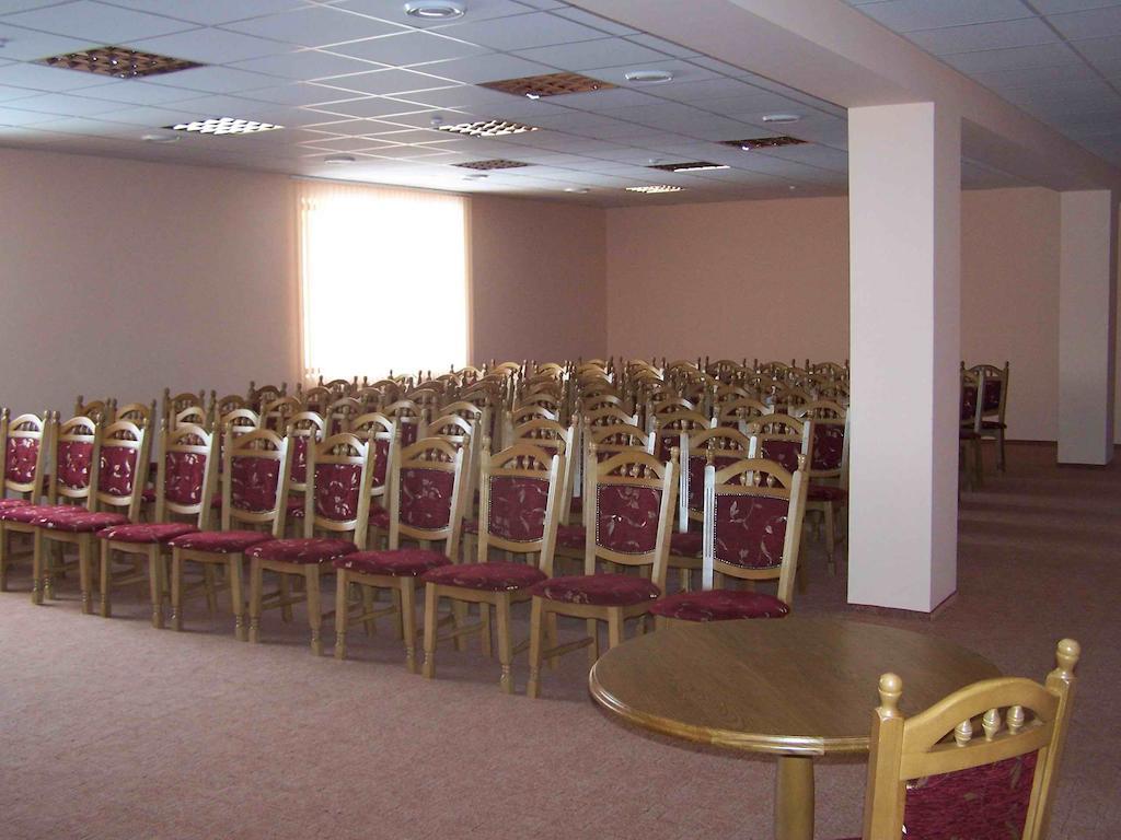 Hotel Intourist Mukacheve Ngoại thất bức ảnh